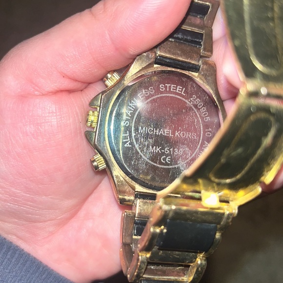 Michael kors women watch - Picture 4 of 6